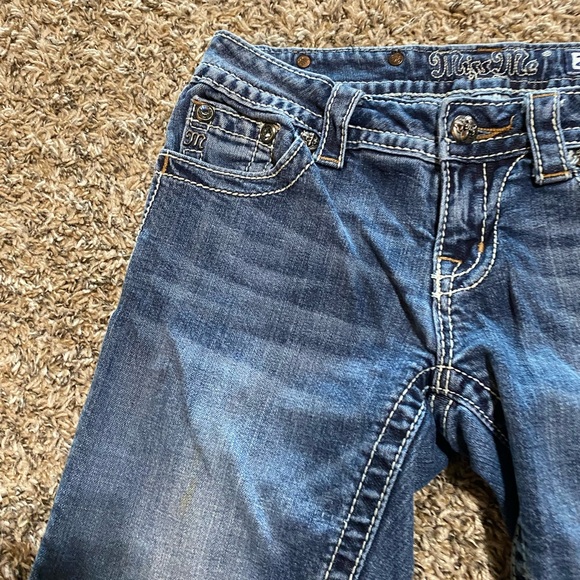 Miss Me Jean Shorts - Picture 4 of 11